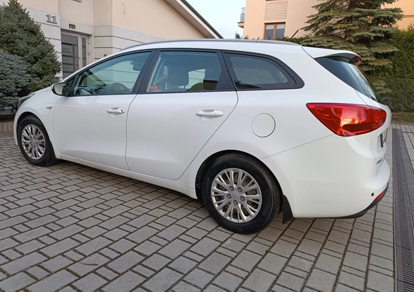 Kia Ceed cena 26000 przebieg: 189000, rok produkcji 2012 z Chorzele małe 106